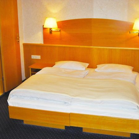Hotel Gasthof Kreuz Bad Buchau Kültér fotó