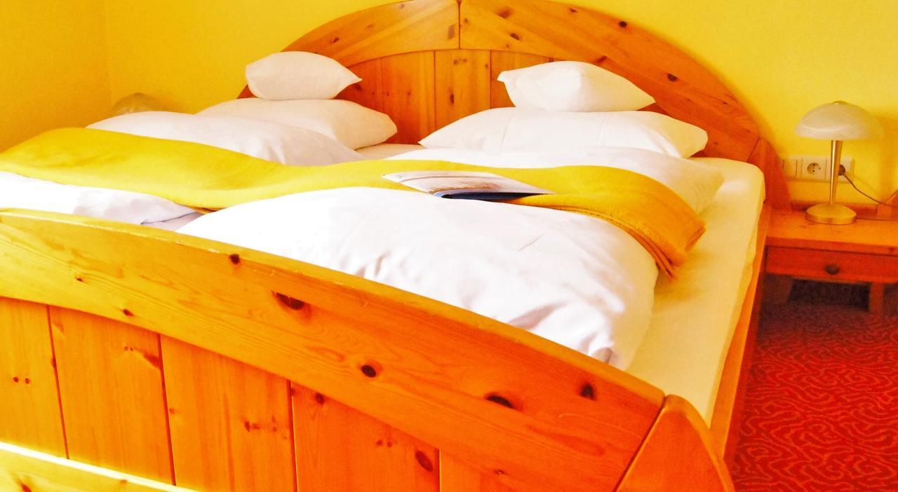 Hotel Gasthof Kreuz Bad Buchau Kültér fotó